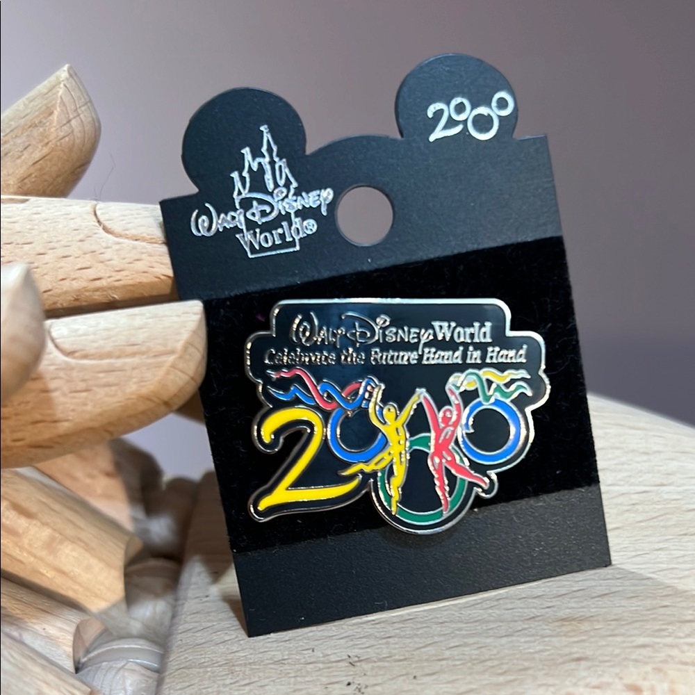 Disney Colorful 2000 Celebration Pin